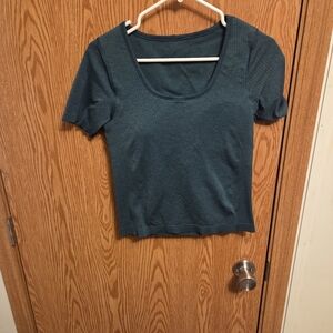 lululemon athletica Teal Scoop Neck Short Sleeve Top
